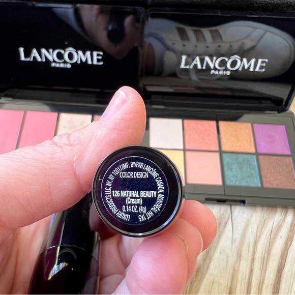 Lancome eyeshadow and blush palettes with 2 lipsticks - Picture 4 of 7